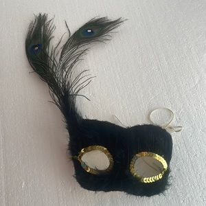 mask peacock black feathers gold sequins Halloween Mardi Gras cosplay theater